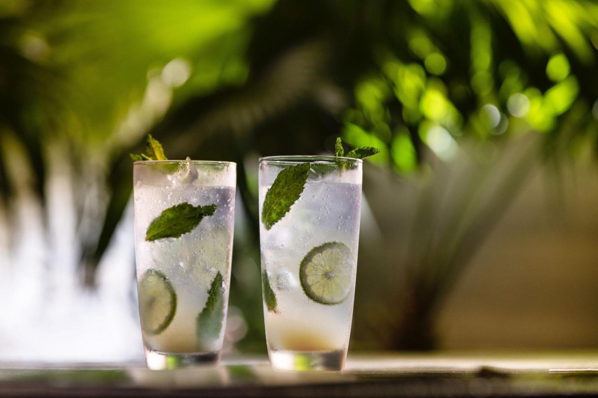 Santa Marta Marriott Resort Playa Dormida Экстерьер фото A caipirinha cocktail