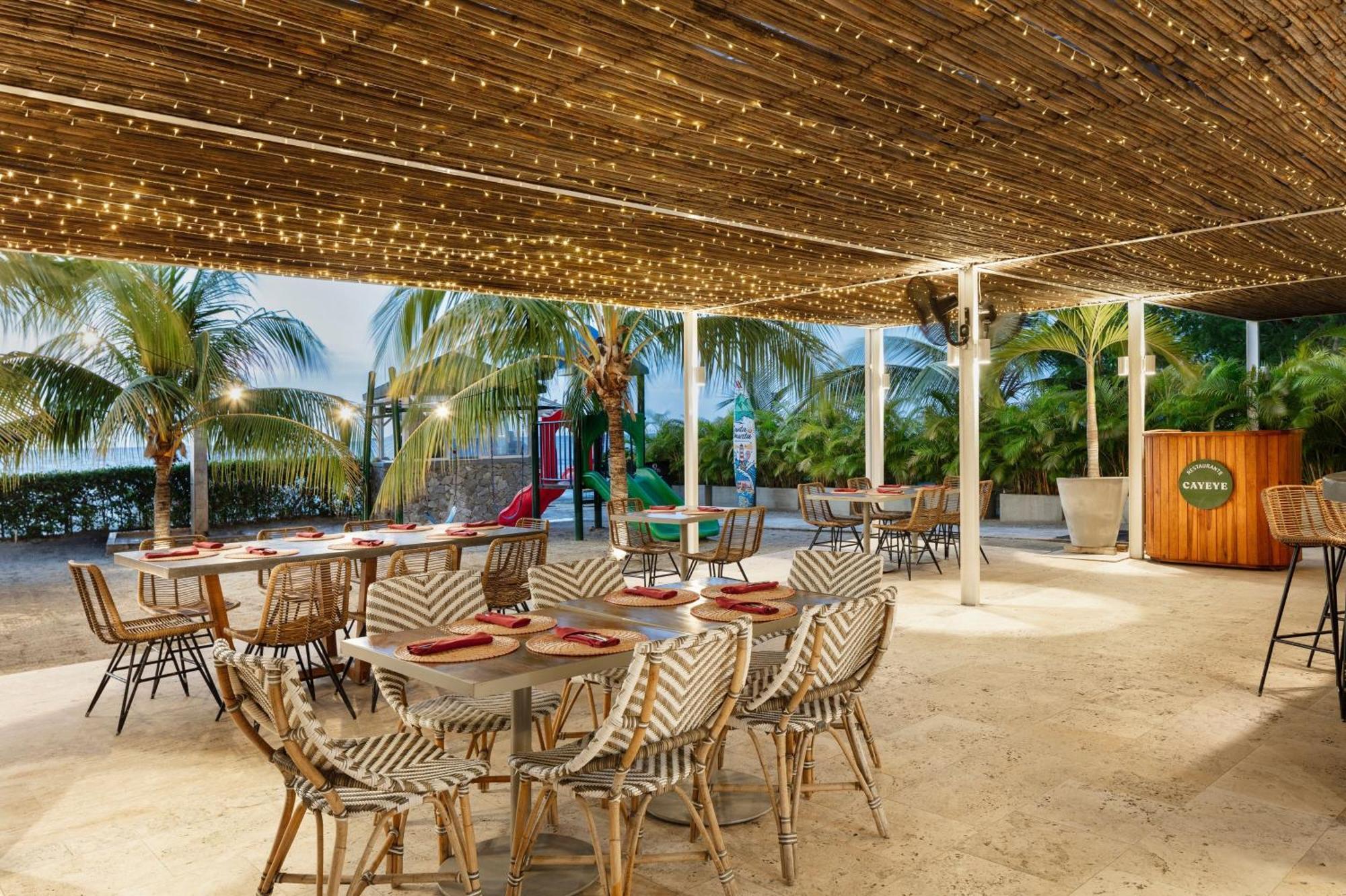 Santa Marta Marriott Resort Playa Dormida Экстерьер фото The Beach Club